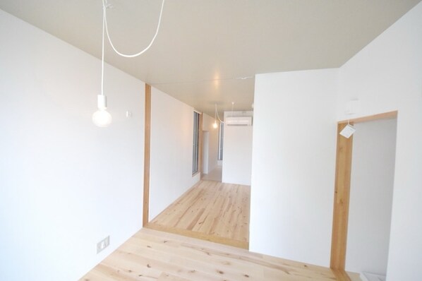 ニシオギソウの物件内観写真